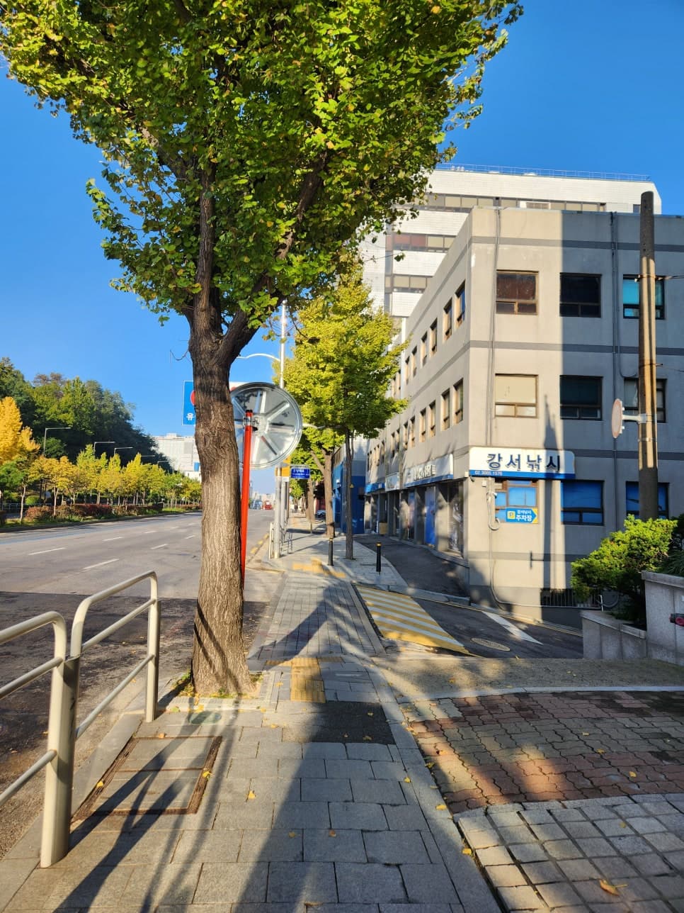 차 안에서 위협적인 행동을 하면서 내리지 못하게 하는 행위의 감금죄 성립 여부 이미지 1